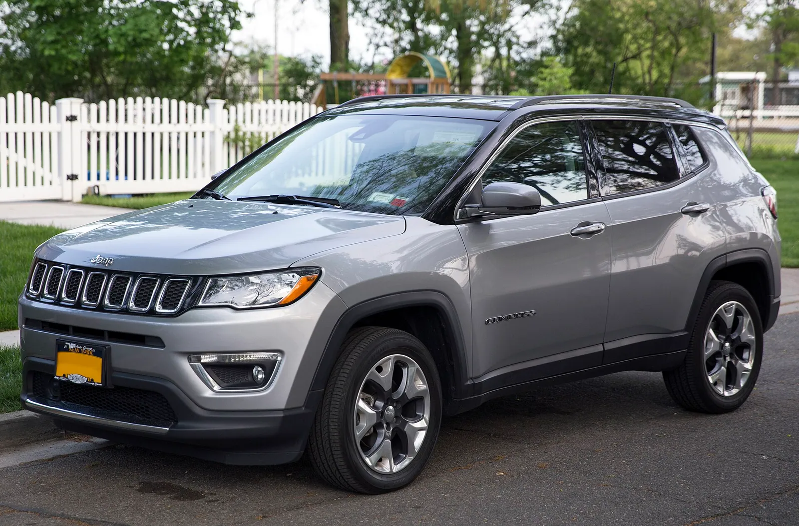 Jeep Compass, opção no catálogo de revenda
